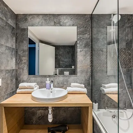 Le Parc 42 Saint-etienne * Сент-Этьен